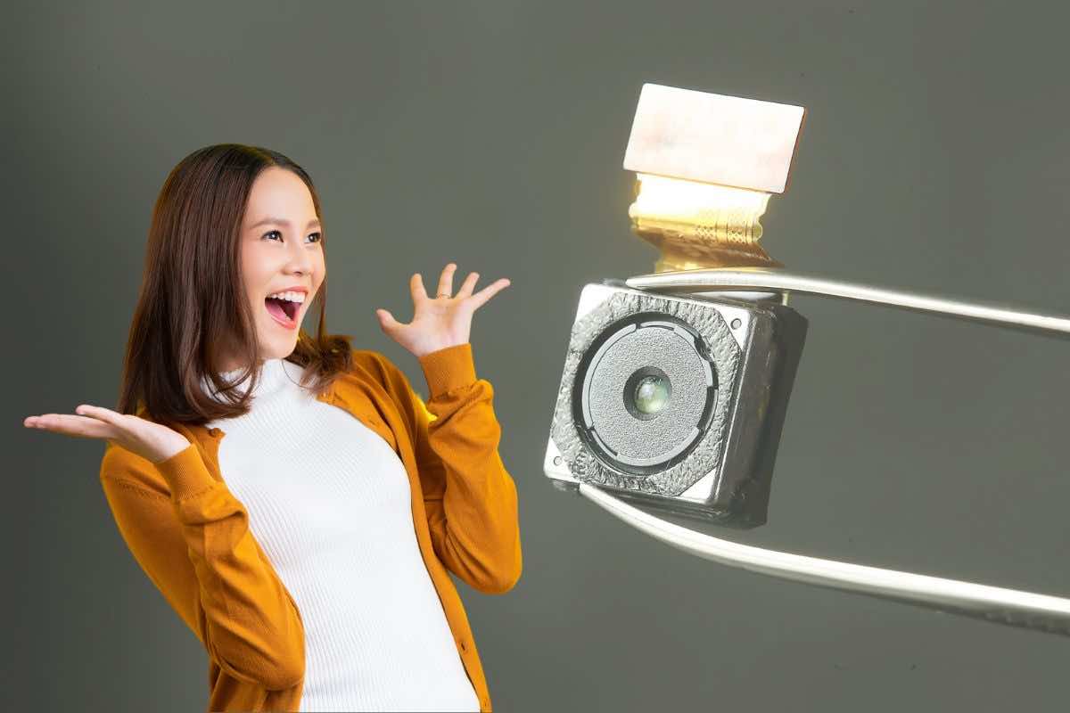 la fotocamera più piccola del mondo