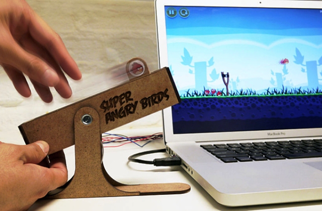 Il controller Super Angry Birds